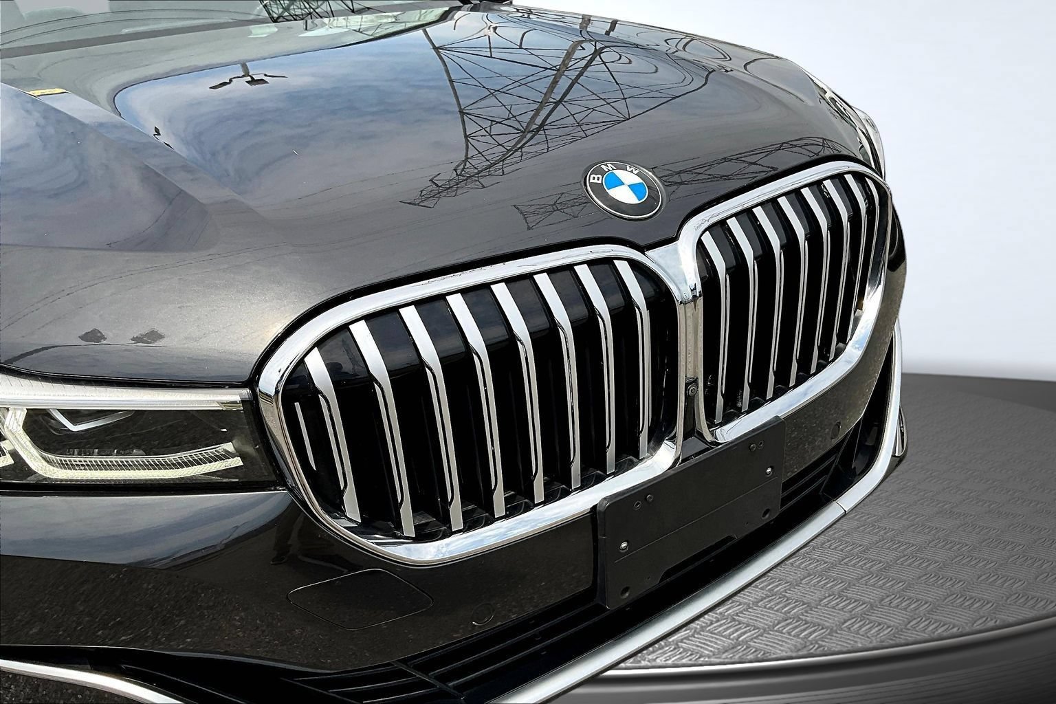 Used 2022 BMW 740i RWD image 29