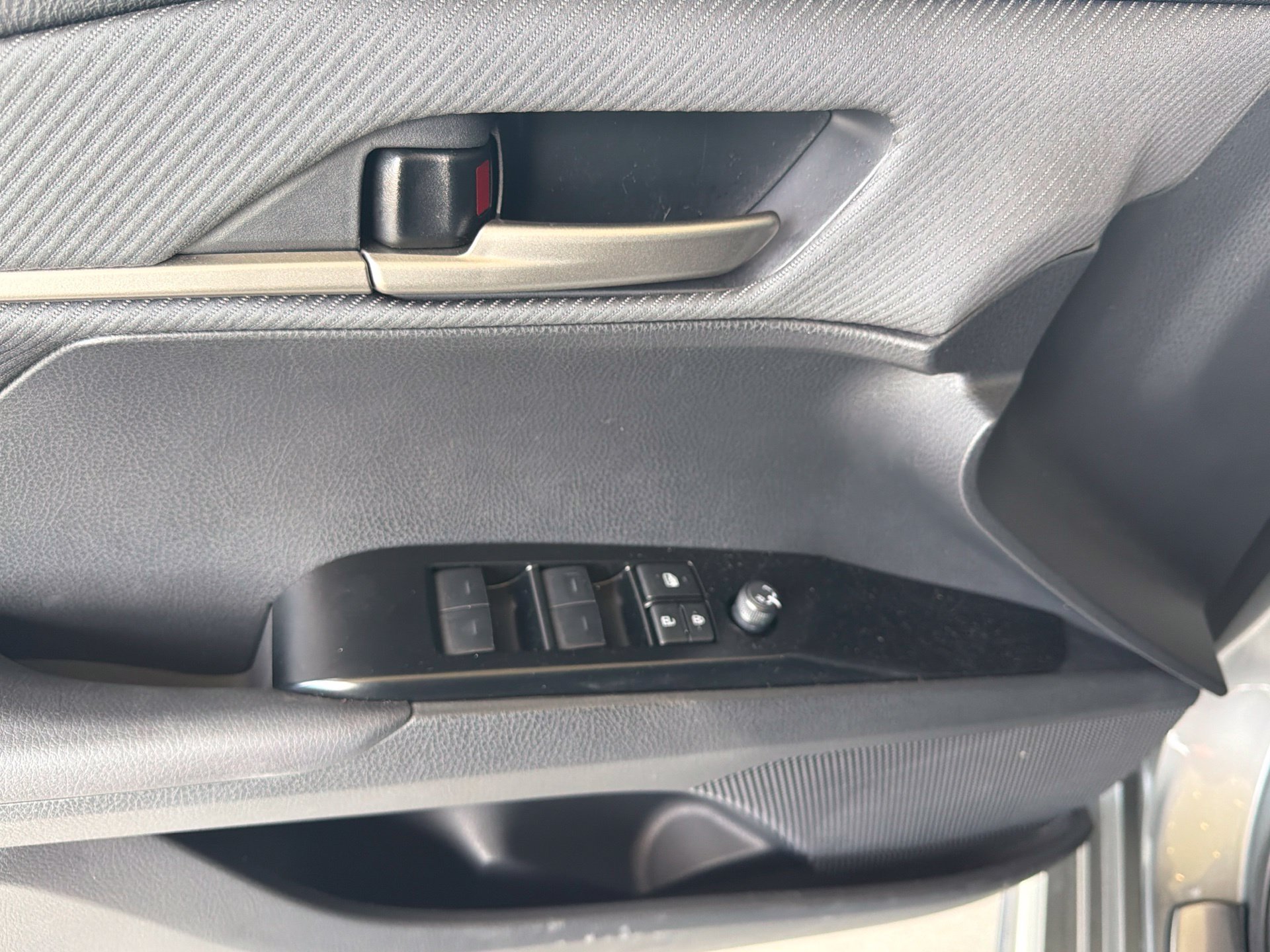 Used 2026 Toyota Camry SE w/ Convenience Package FWD image 13