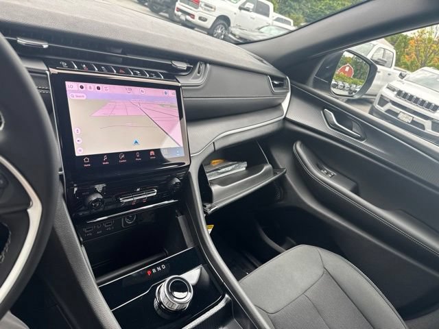 New 2027 Jeep Grand Cherokee Laredo AWD/4WD image 25