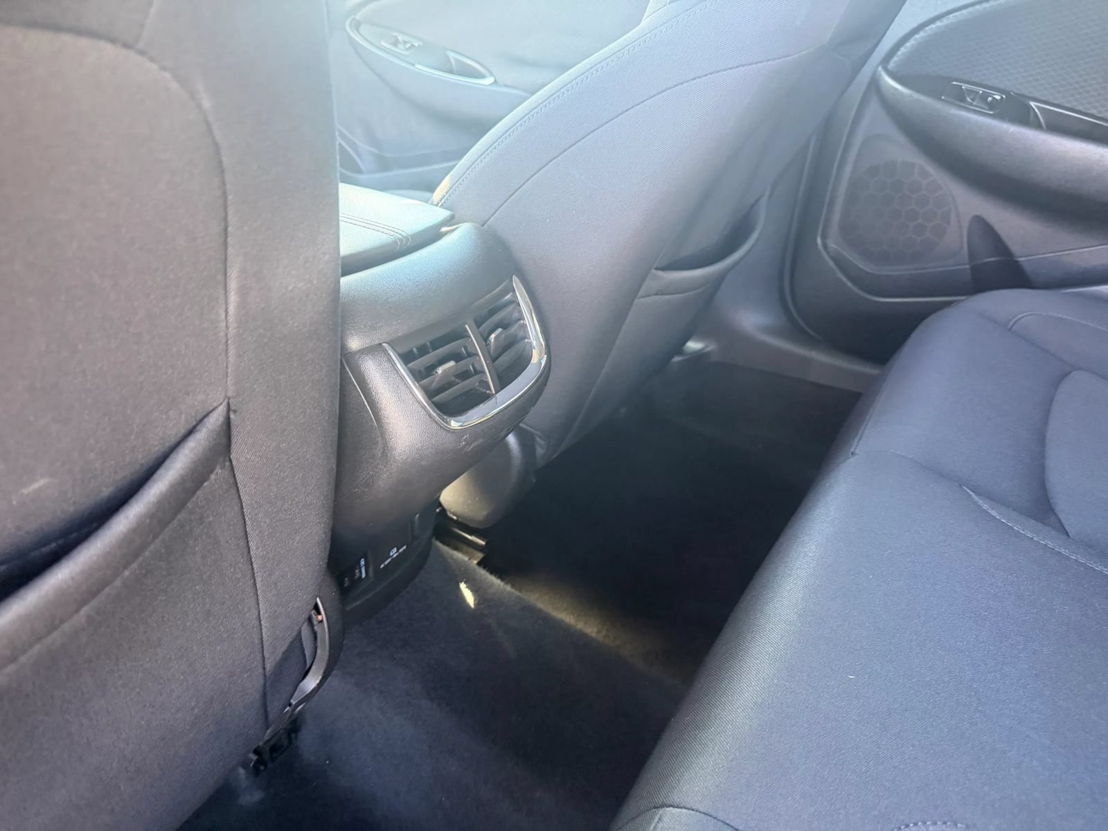 Used 2016 Chevrolet Malibu LT FWD image 10
