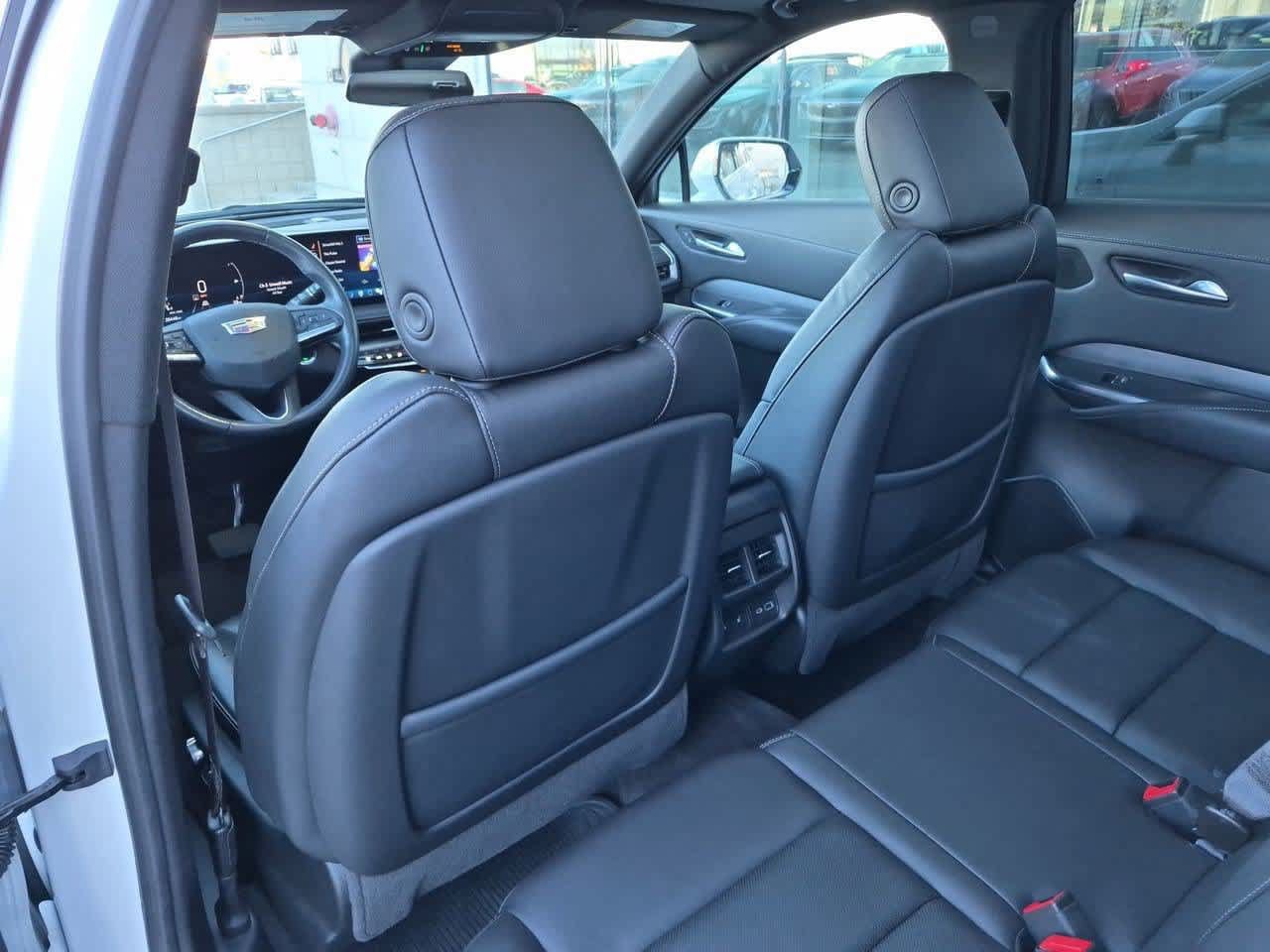 Used 2024 Cadillac XT4 Premium Luxury AWD/4WD image 18