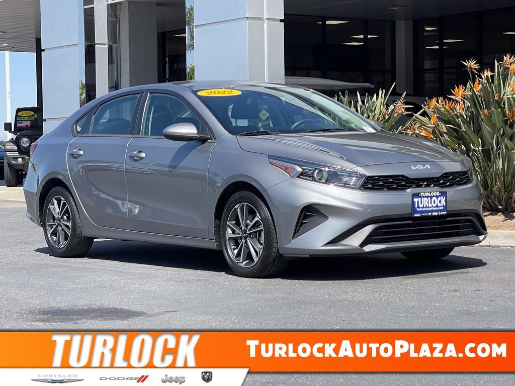 Used 2022 Kia Forte LXS FWD image 1