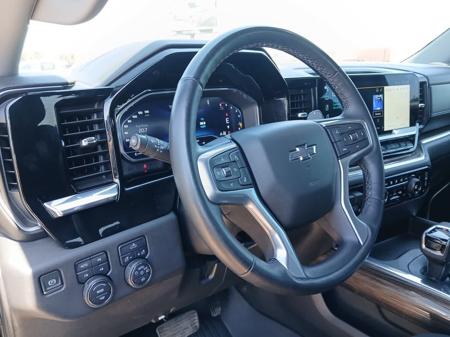 Used 2024 Chevrolet Silverado 1500 LT Trail Boss AWD/4WD image 24