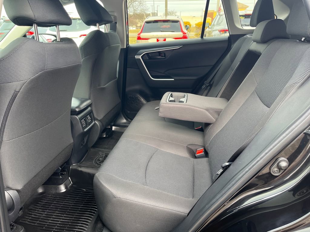 Certified 2024 Toyota RAV4 LE image 25