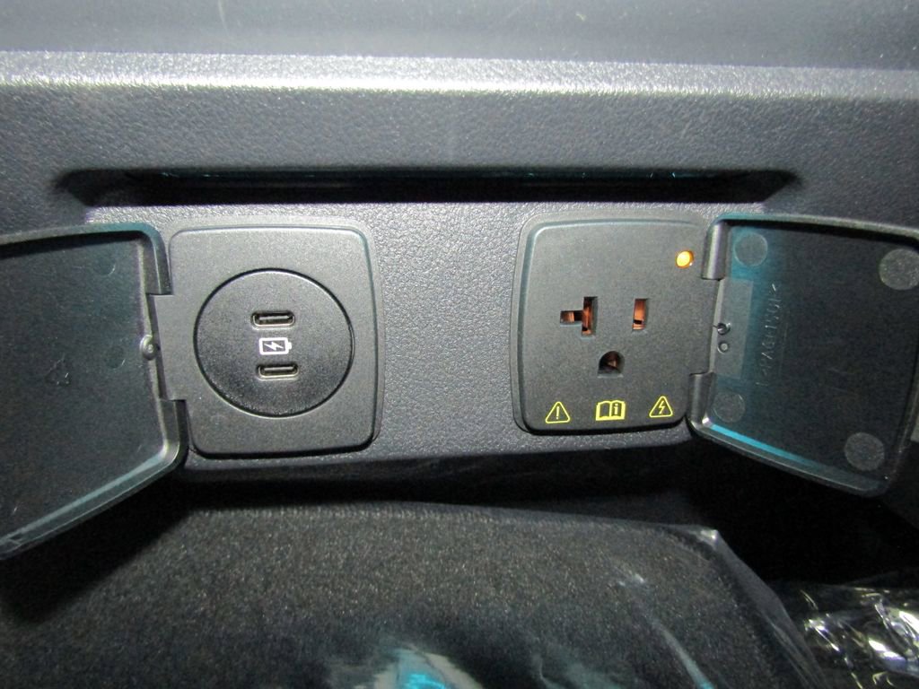 New 2025 Ford F150 Lariat w/ Equipment Group 502A High image 17