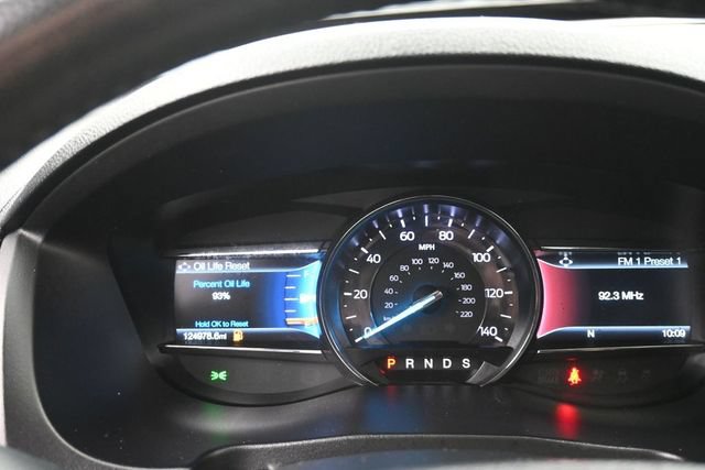 Used 2019 Ford Explorer XLT w/ Equipment Group 202A AWD/4WD image 9