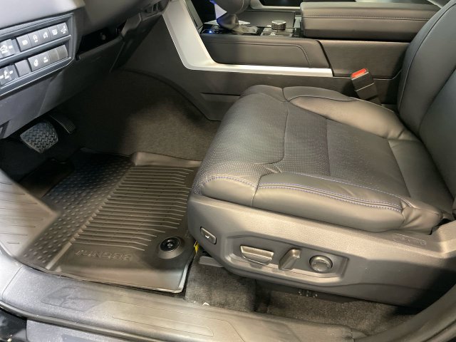 Used 2025 Toyota Tundra Platinum AWD/4WD image 13