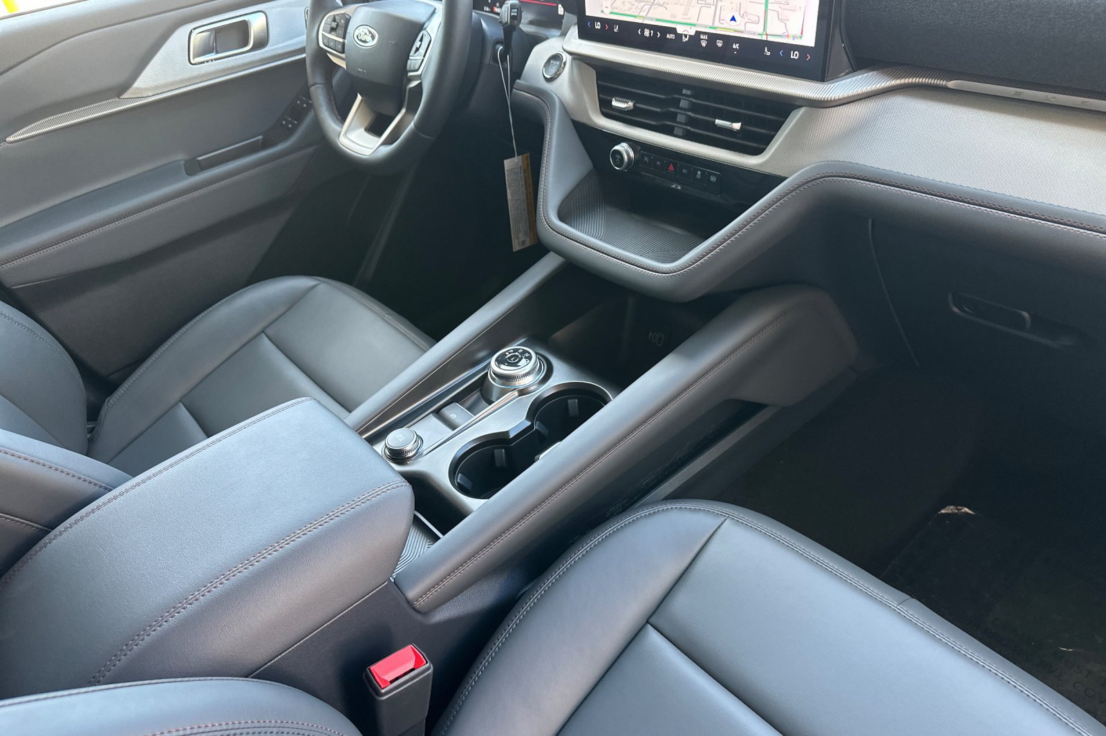 New 2026 Ford Explorer Active w/ Active Comfort Package RWD image 16