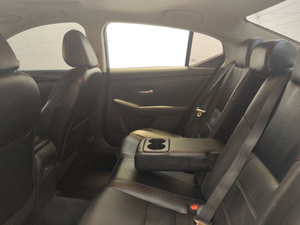 Used 2023 Nissan Sentra SR w/ SR Premium Package FWD image 18