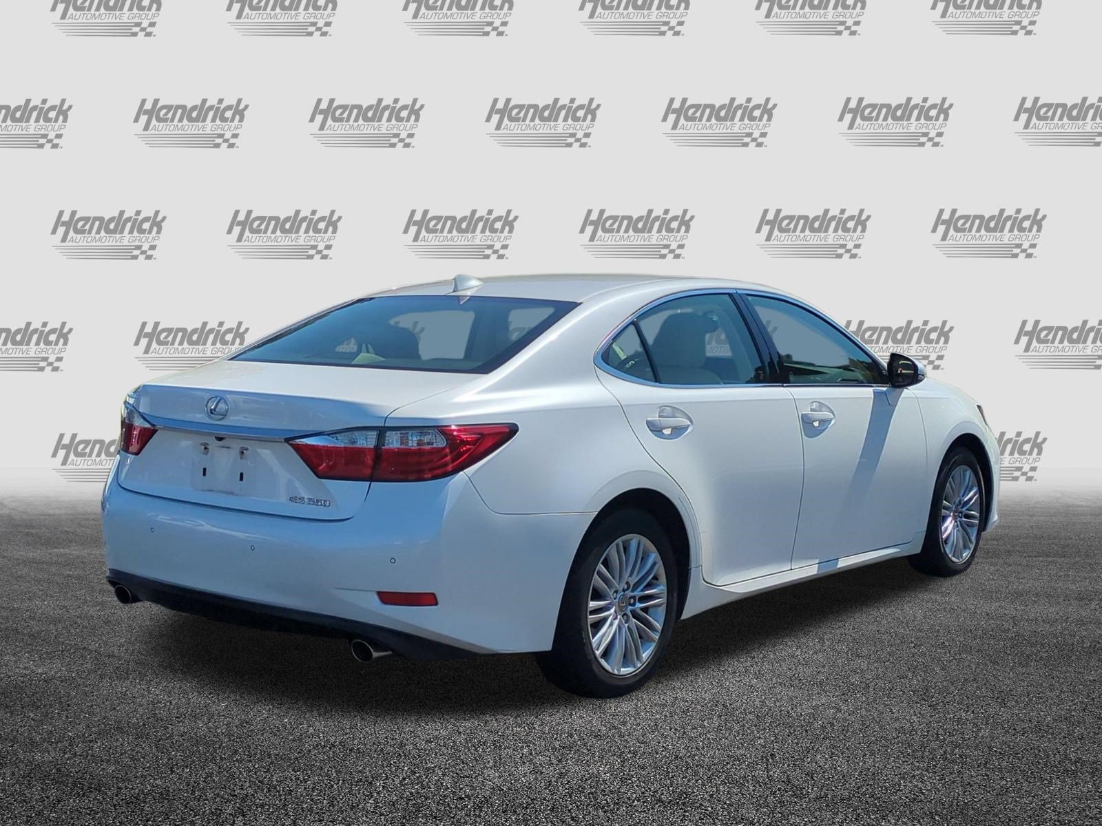 Used 2015 Lexus ES 350 w/ Luxury Package FWD image 10