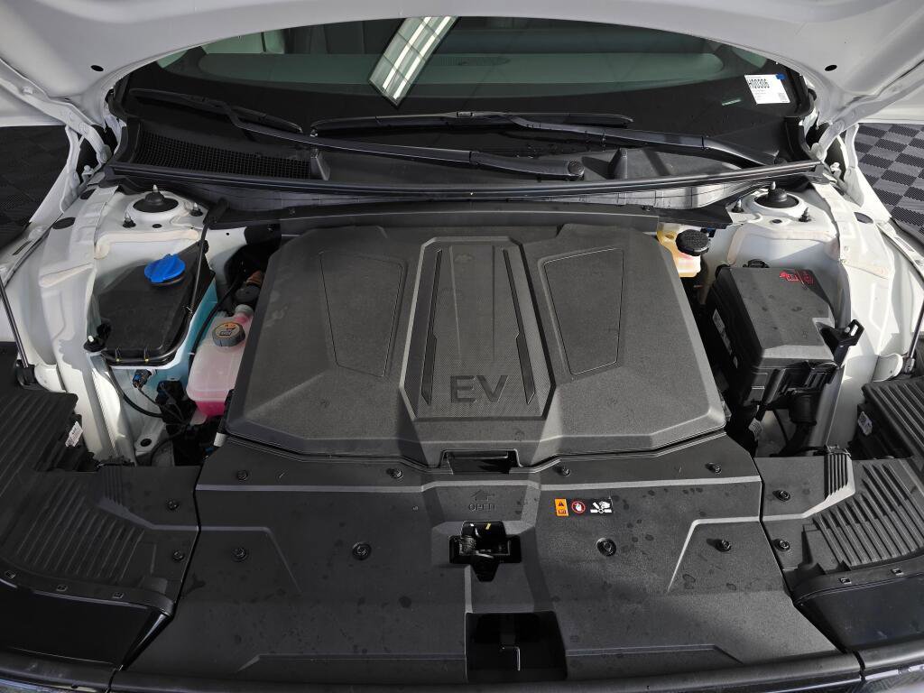 New 2026 Hyundai Ioniq 5 SEL image 13