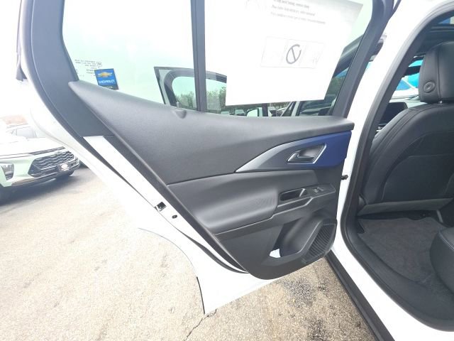 New 2026 Chevrolet Equinox EV LT image 28