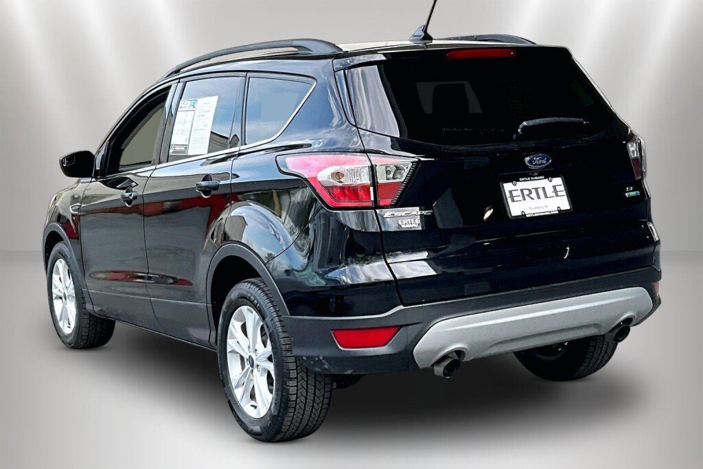 Used 2018 Ford Escape SE w/ SE Sync 3 Package AWD/4WD image 4