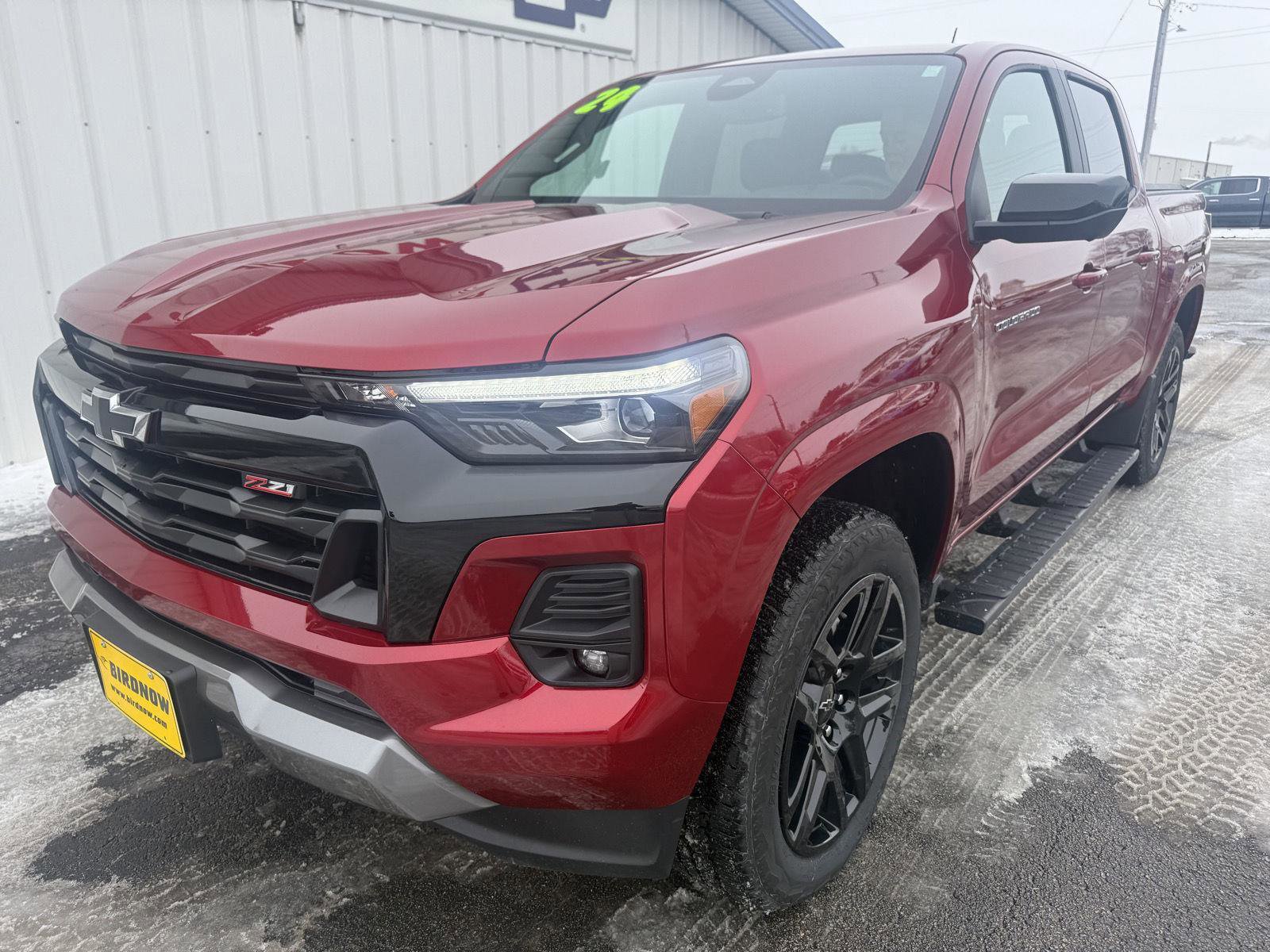 Used 2024 Chevrolet Colorado Z71 w/ Z71 Convenience Package 2 image 5