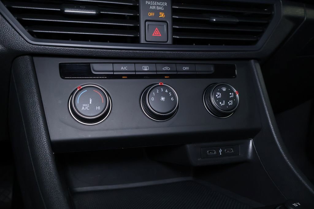 Used 2022 Volkswagen Jetta Sport image 30