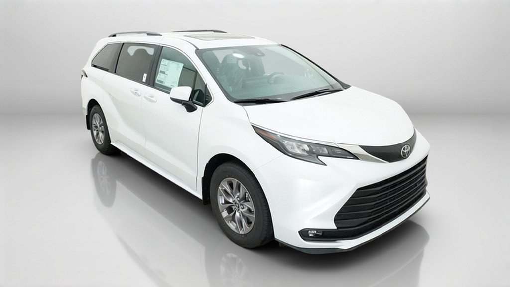 New 2026 Toyota Sienna XLE FWD image 16