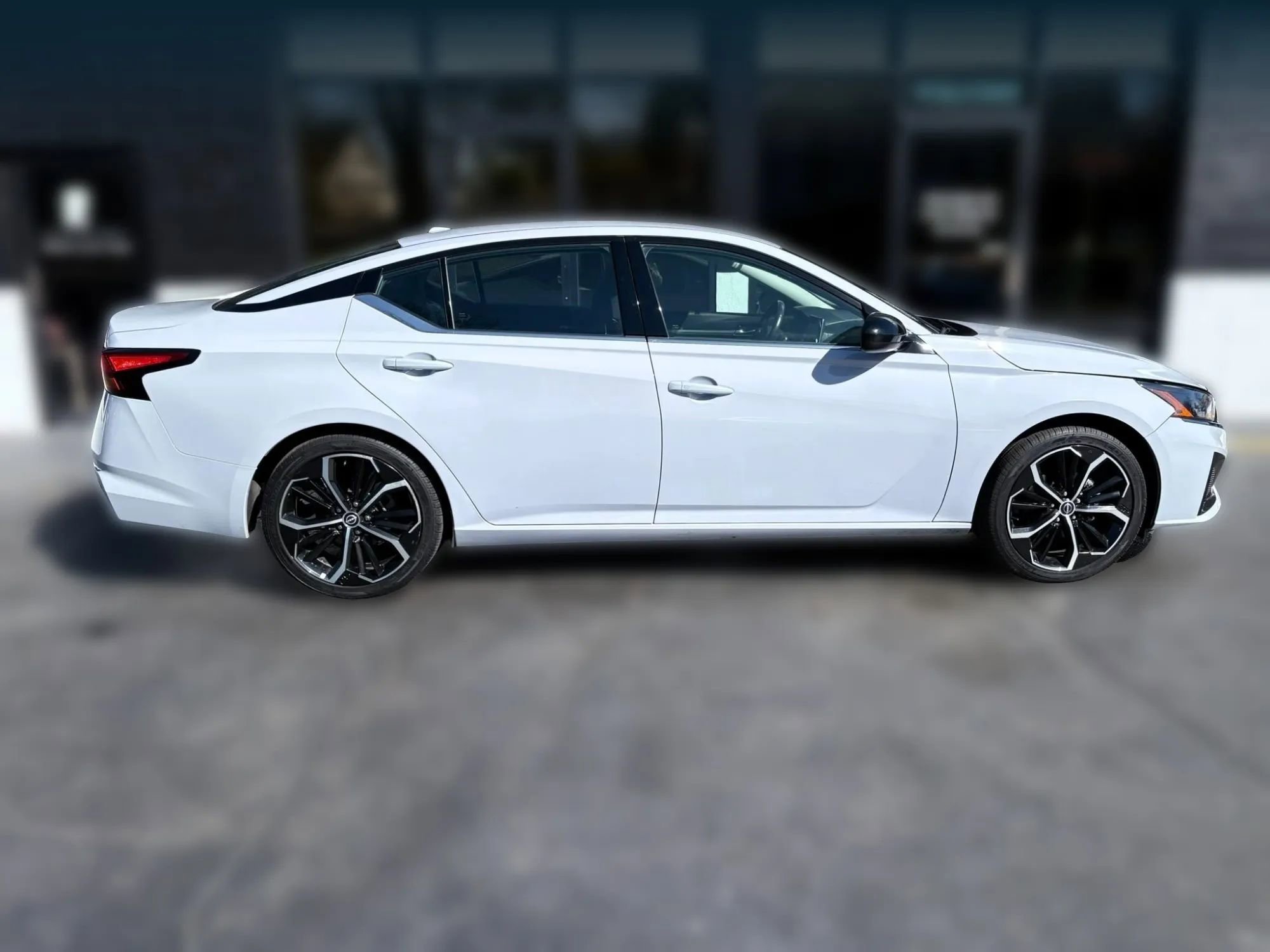 Used 2024 Nissan Altima 2.5 SR image 6