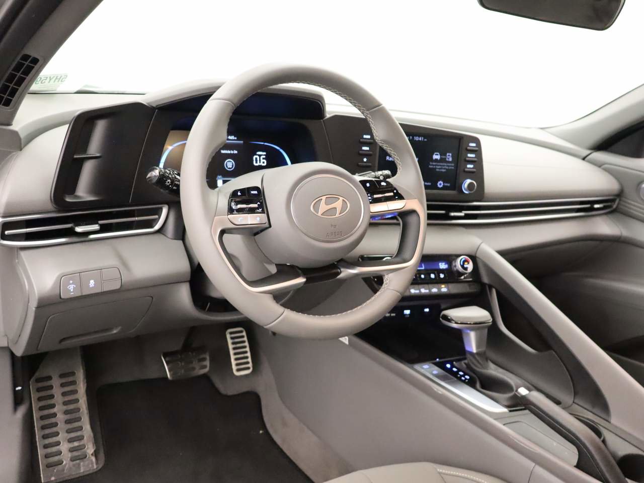 Used 2025 Hyundai Elantra Sport image 14