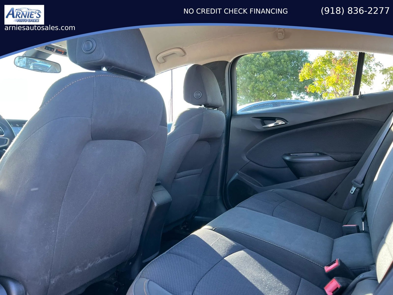 Used 2017 Chevrolet Cruze LS FWD image 18