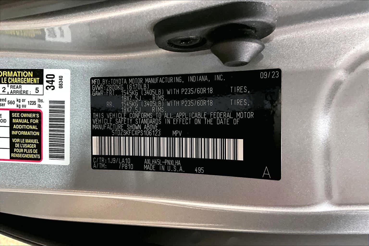 Used 2023 Toyota Sienna Limited image 34