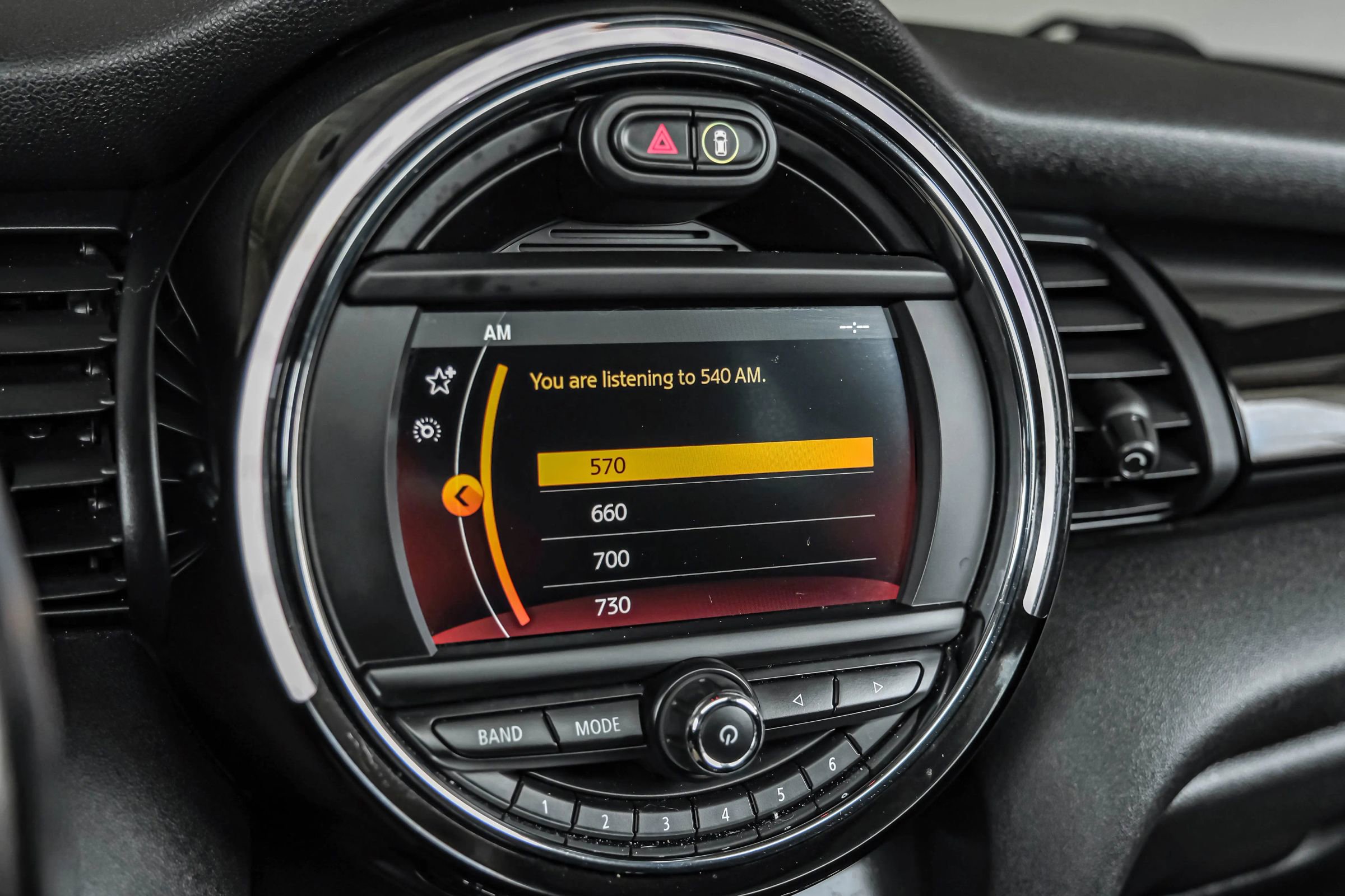 Used 2019 MINI Cooper S w/ Premium Package image 24