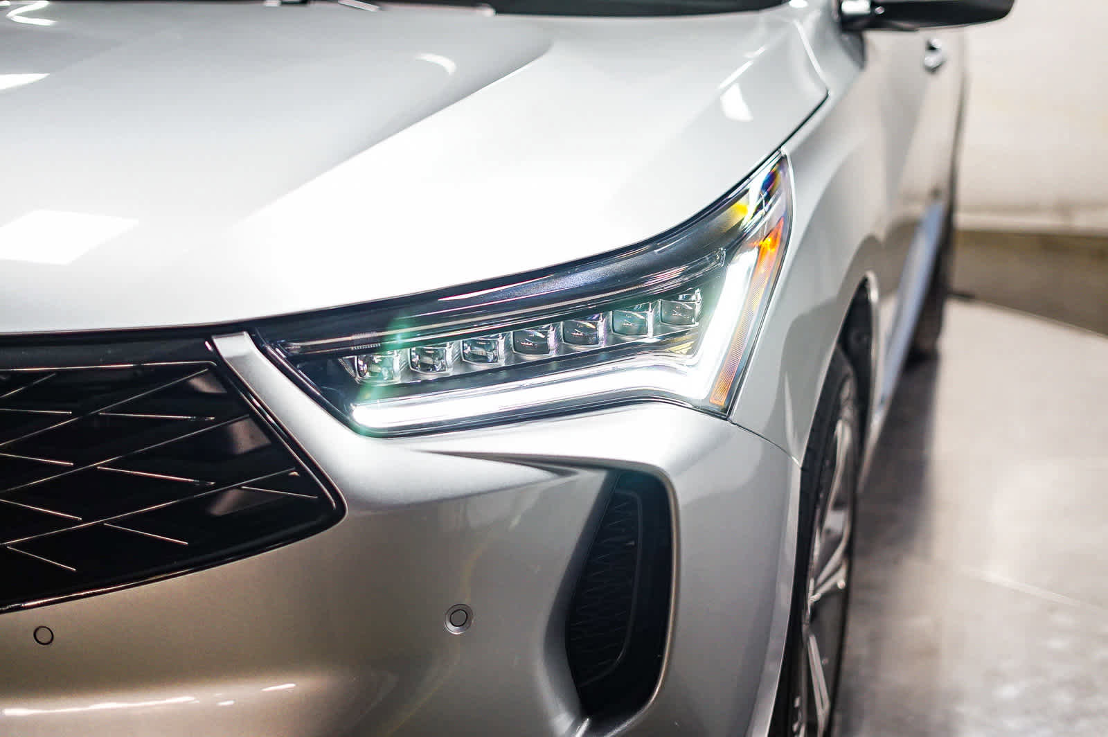 Used 2025 Acura RDX SH-AWD w/ Technology Package image 9