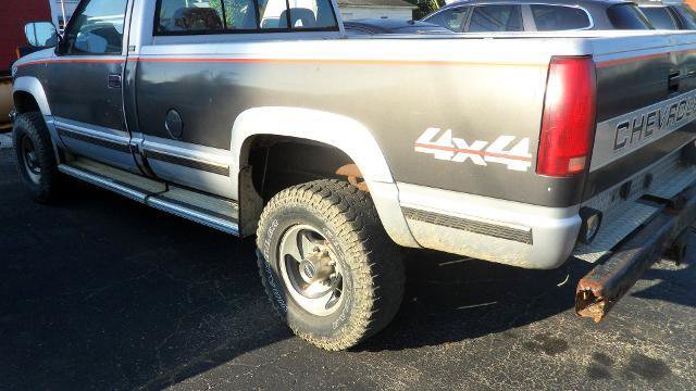 Used 1992 Chevrolet Silverado 2500 4x4 Regular Cab image 3