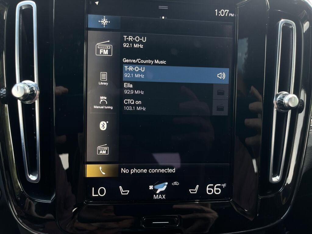 Used 2021 Volvo XC40 T5 R-Design w/ Climate Package AWD/4WD image 16