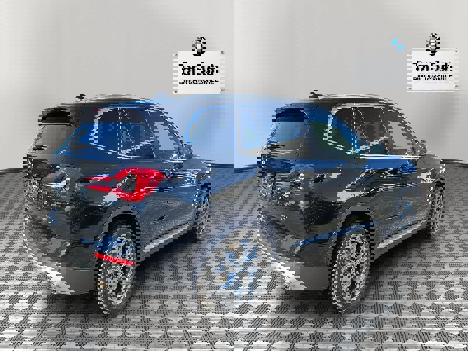 Certified 2022 BMW X3 sDrive30i w/ Premium Package 2 image 3