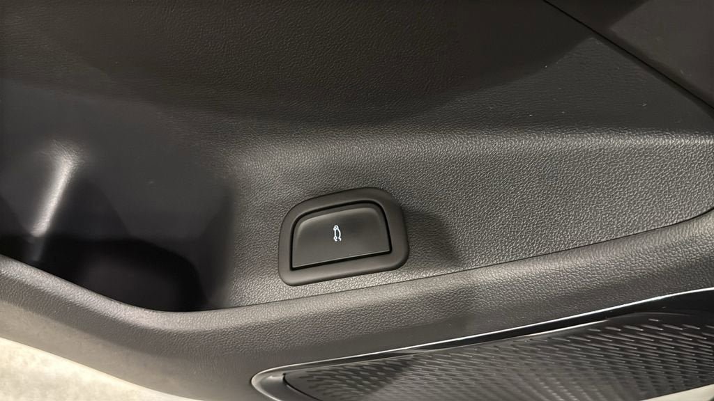 New 2026 GMC Acadia AT4 w/ LPO, Floor Liner Package image 24