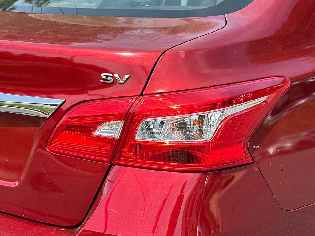 Used 2018 Nissan Sentra SV image 5