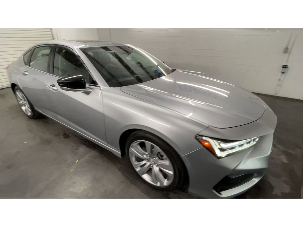 Used 2022 Acura TLX w/ Technology Package image 2