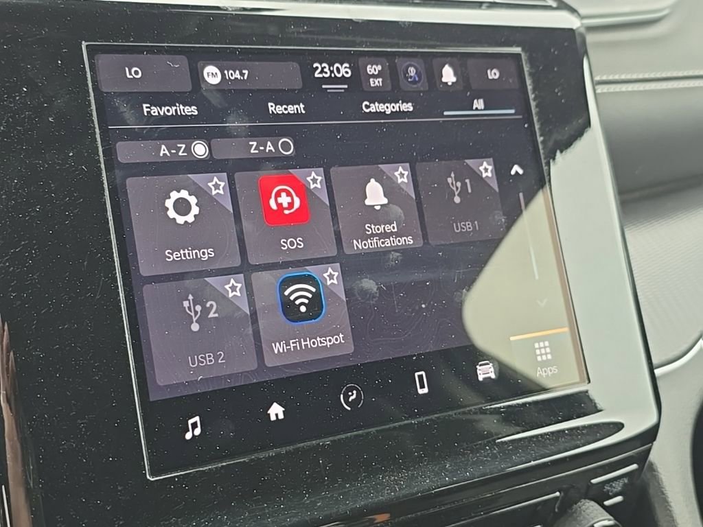 Used 2024 Jeep Grand Cherokee Laredo AWD/4WD image 35