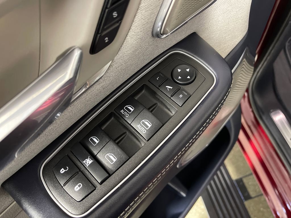 Used 2022 RAM 1500 Limited AWD/4WD image 16