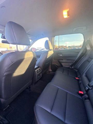 Certified 2024 Nissan Rogue SL image 30