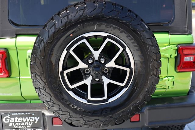 Used 2025 Jeep Wrangler Rubicon w/ Convenience Group AWD/4WD image 40