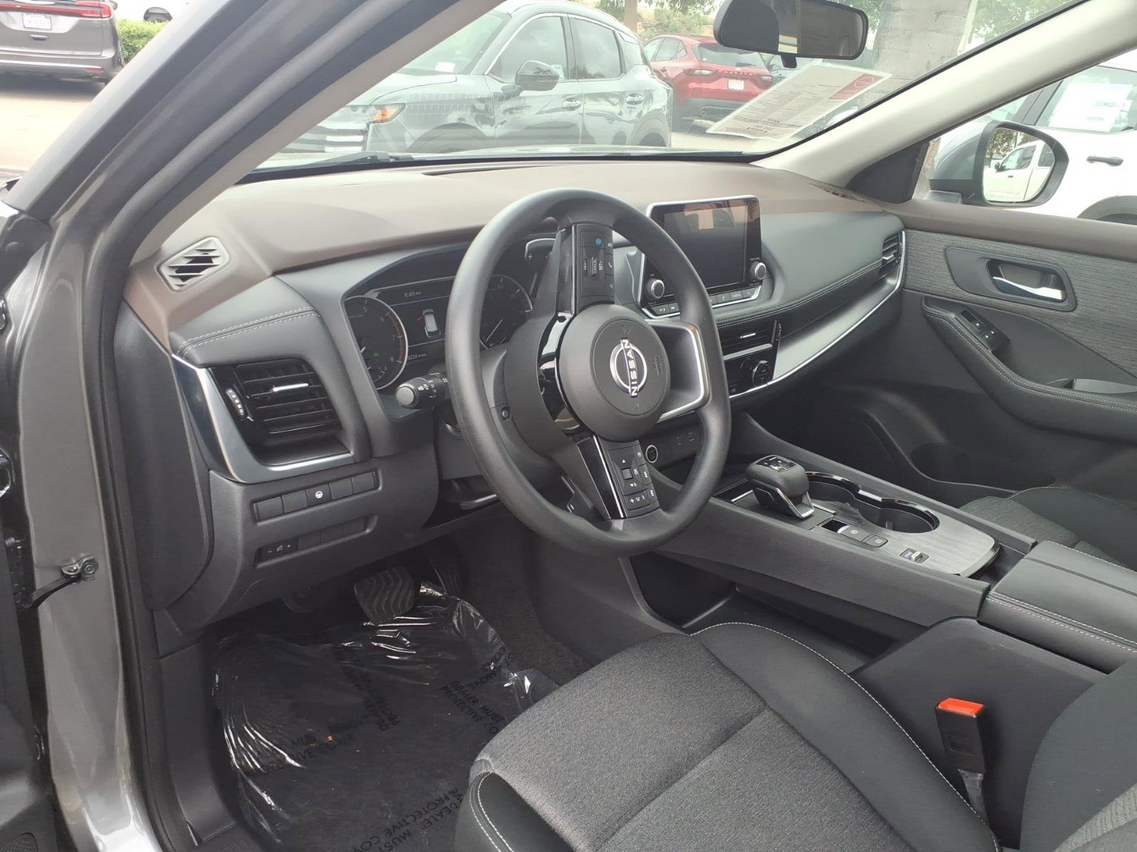 Certified 2023 Nissan Rogue SV image 14