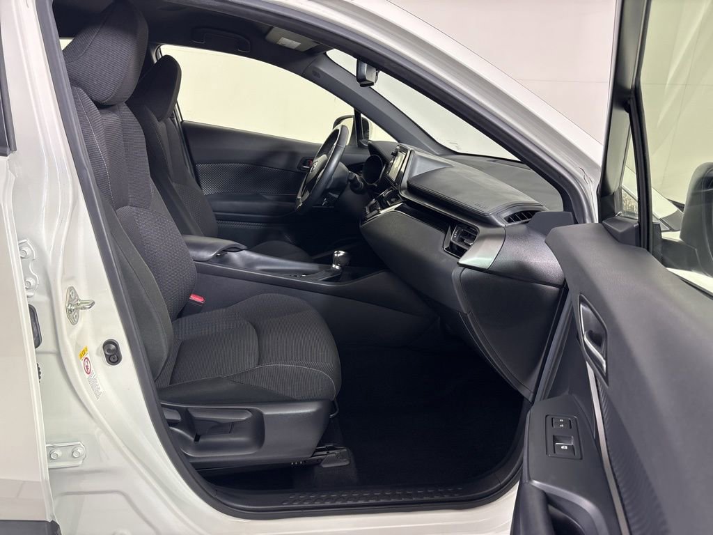 Used 2018 Toyota C-HR XLE image 12