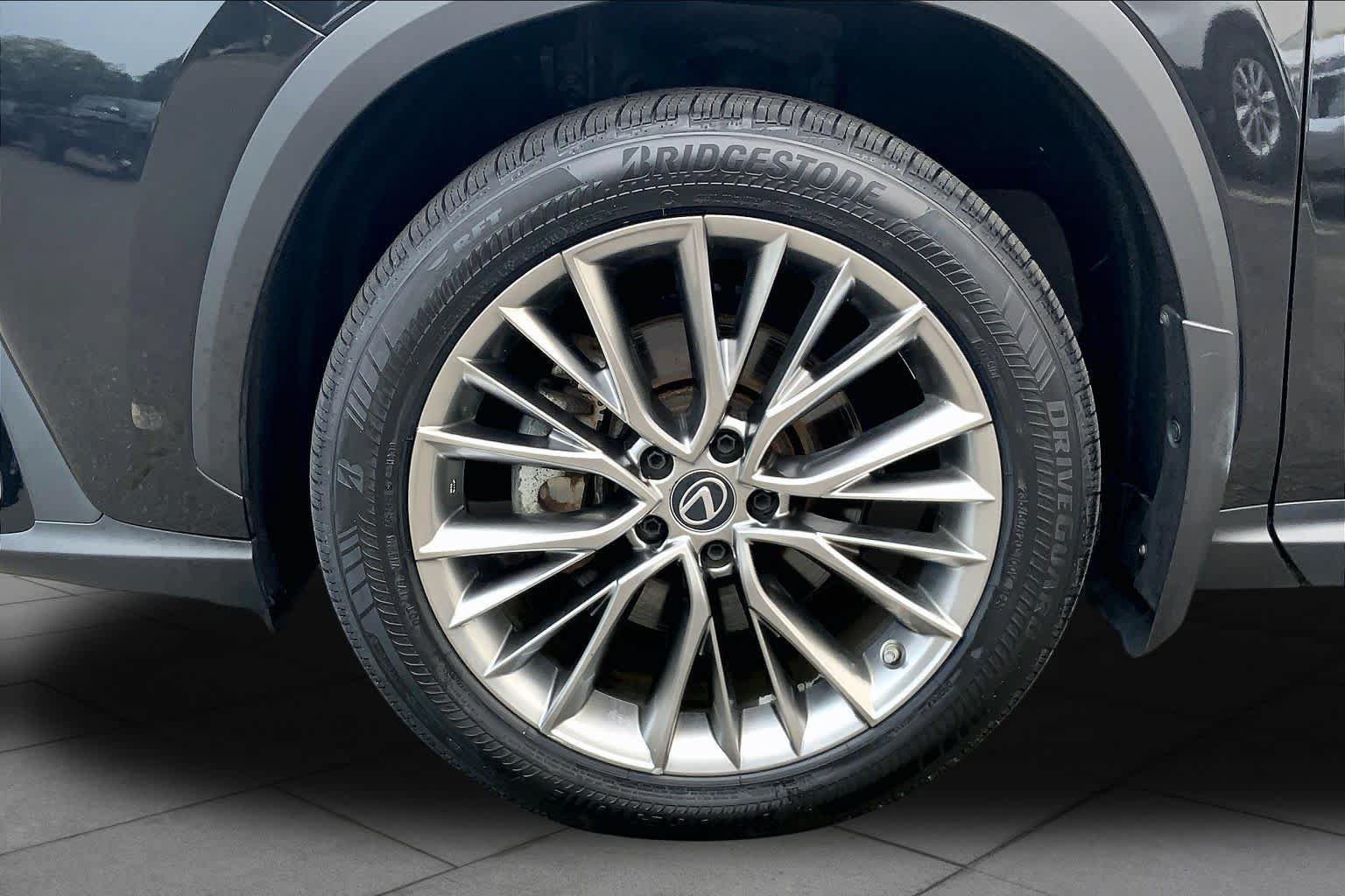 Used 2022 Lexus NX 350h AWD image 11