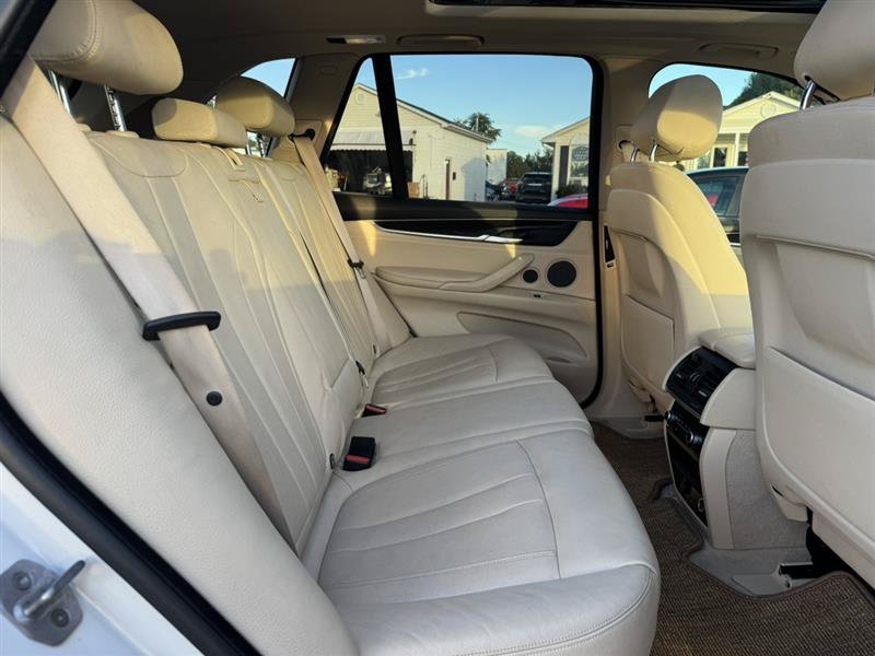 Used 2015 BMW X5 xDrive35d AWD/4WD image 11