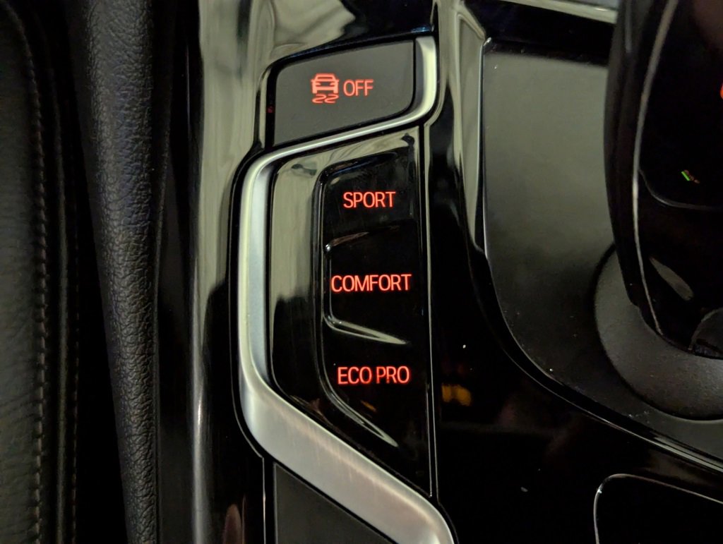 Used 2018 BMW 530i xDrive image 39