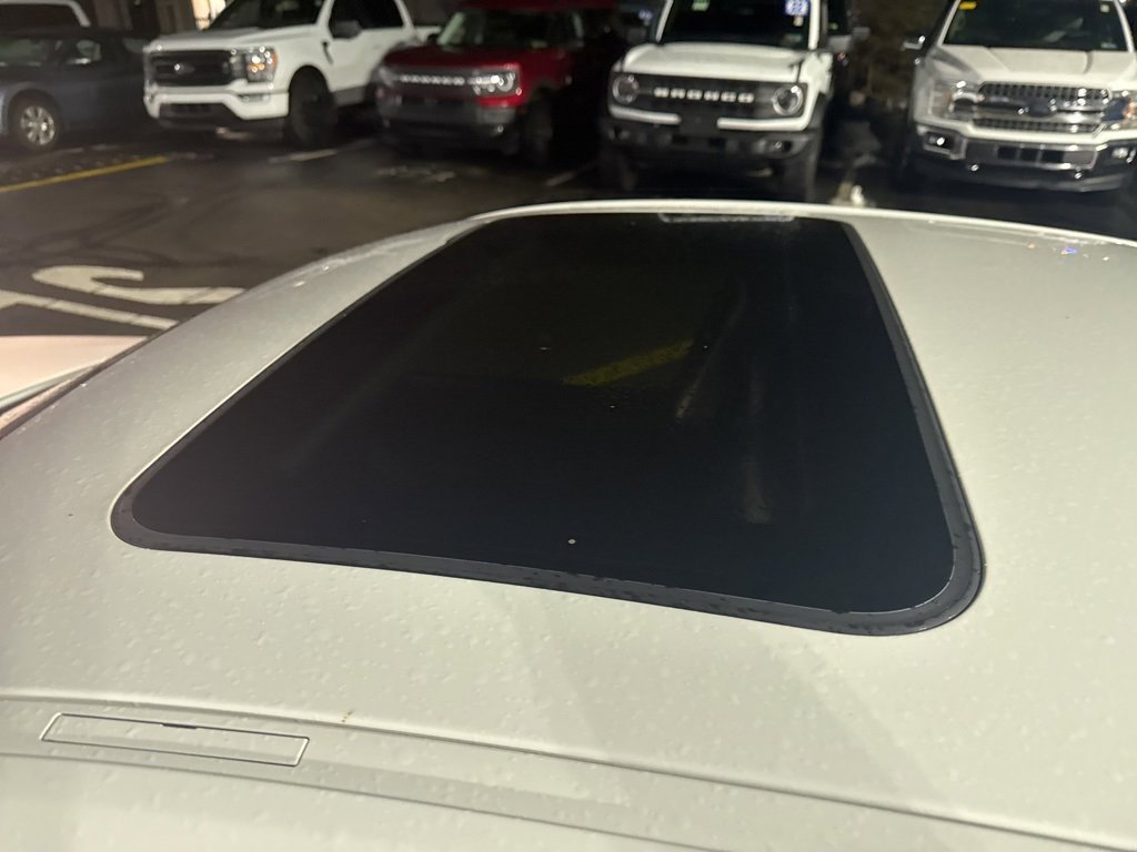 Used 2014 BMW 320i xDrive Sedan image 9