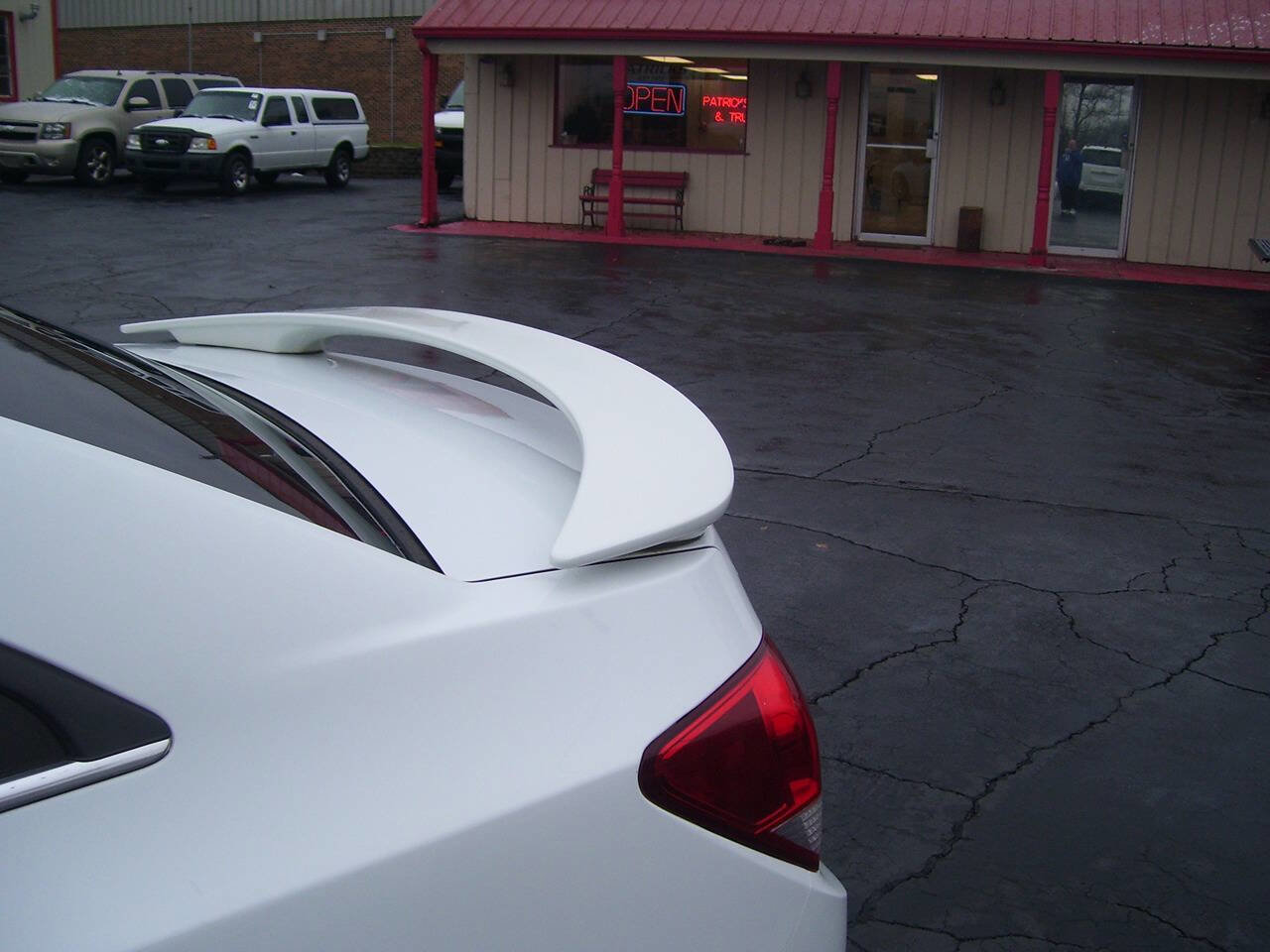 Used 2011 Chevrolet Cruze LS w/ Connectivity Package image 7