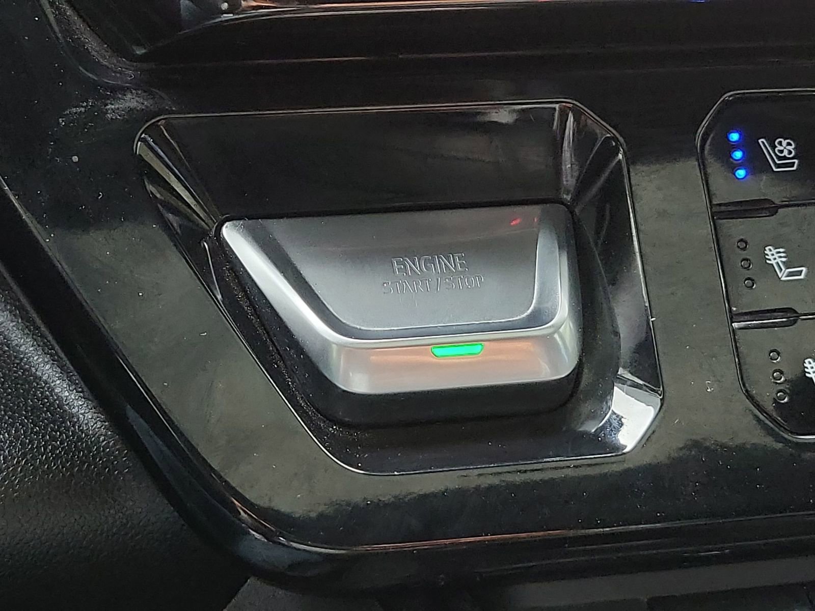 Certified 2024 GMC Sierra 1500 AT4 w/ Technology Package image 17