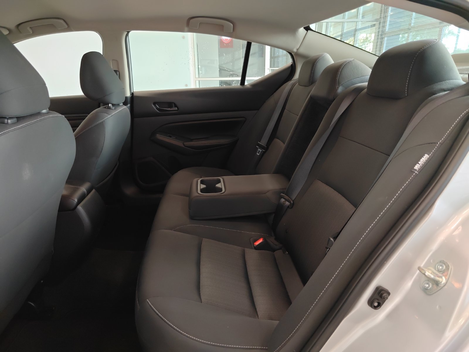 Used 2025 Nissan Altima 2.5 SV FWD image 12