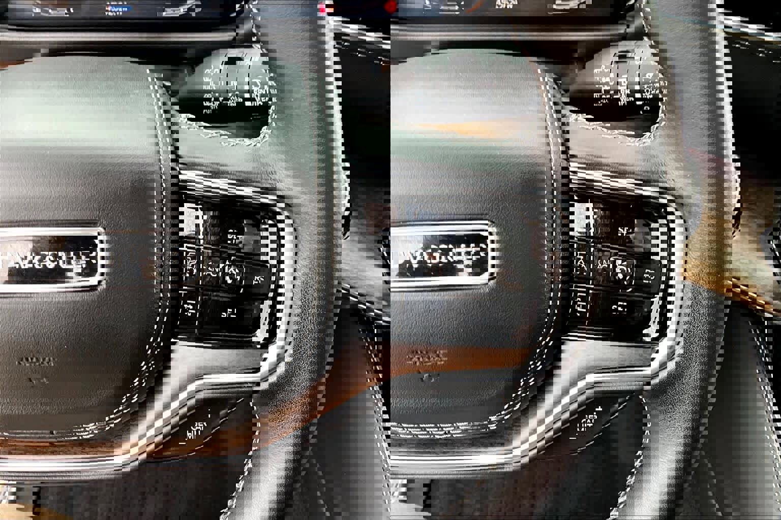 Used 2023 Jeep Grand Wagoneer Series II image 24