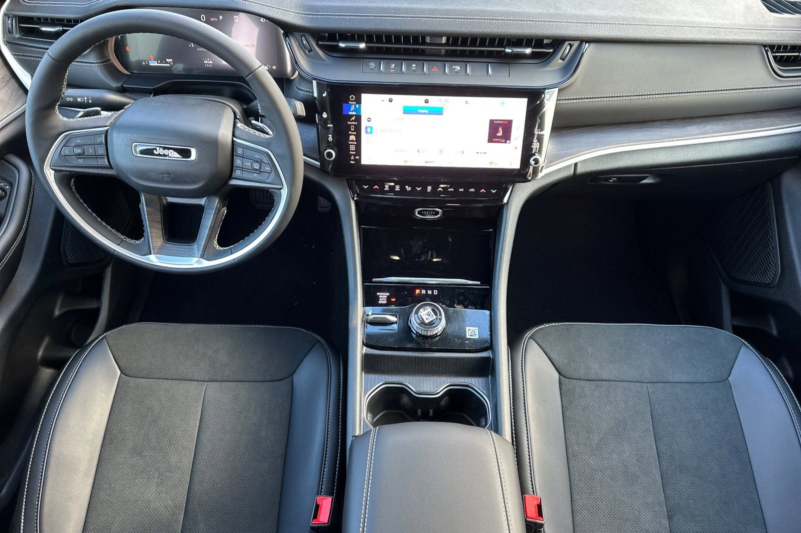 New 2026 Jeep Grand Cherokee Altitude image 13