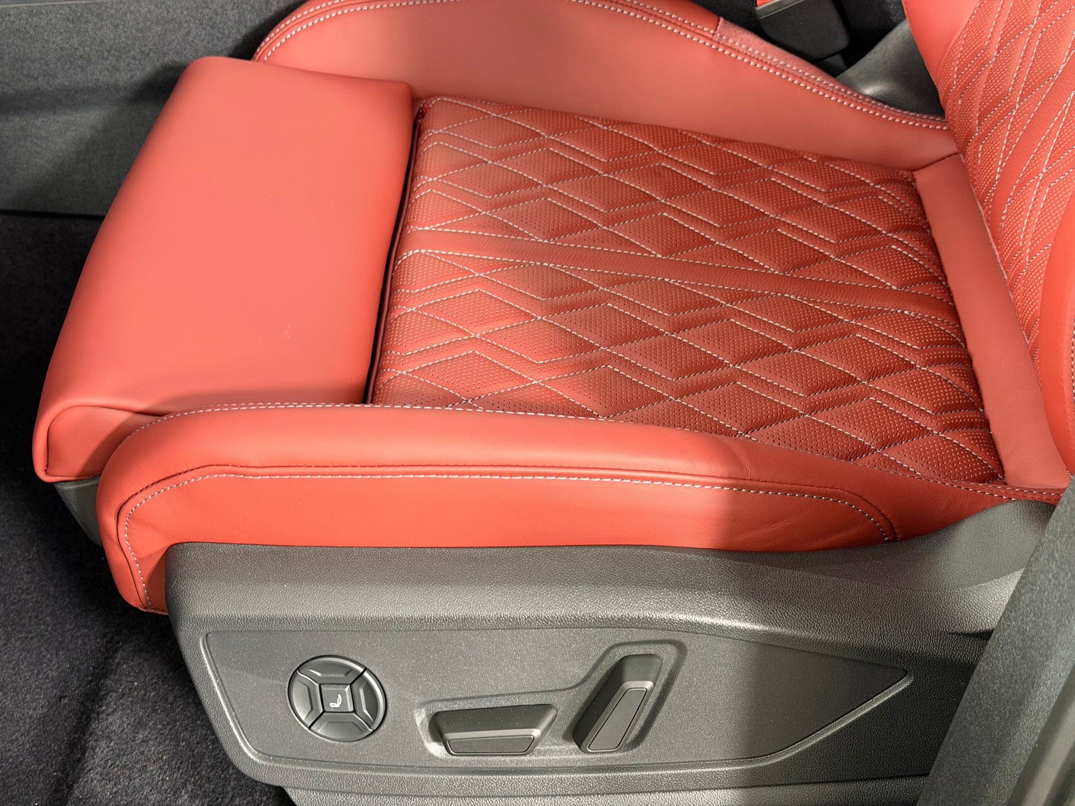 New 2026 Audi SQ5 Premium Plus AWD/4WD image 5