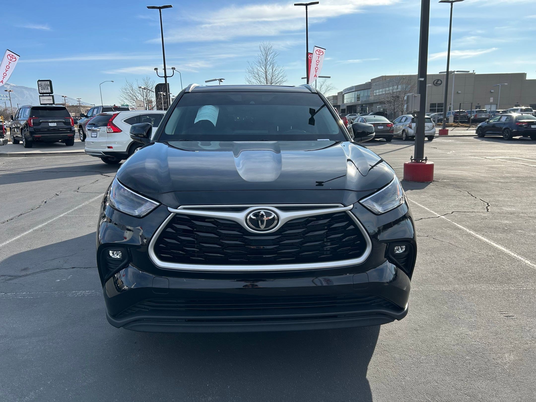 Certified 2023 Toyota Highlander XLE image 8