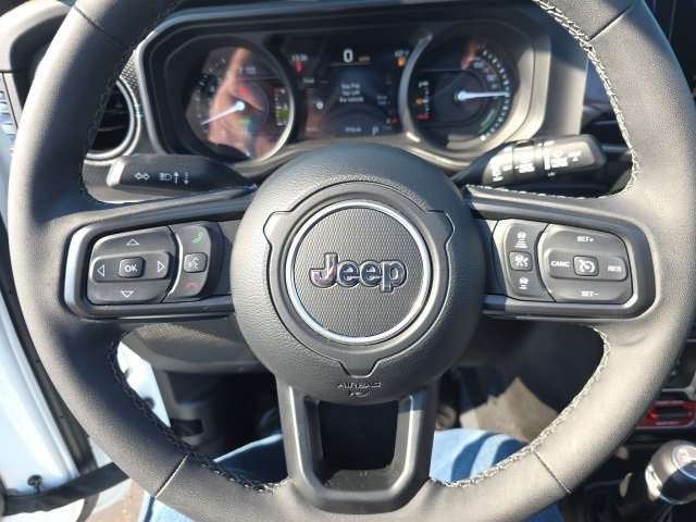 Used 2025 Jeep Wrangler Unlimited Rubicon 4xe w/ Safety Group image 18